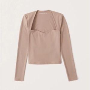 Abercrombie & Fitch Double-Layered Seamless Fabric Sweetheart Top